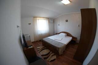 Гостевой дом Vila Trandafir Констанца Двухместный номер с 1 кроватью и собственной ванной комнатой-4